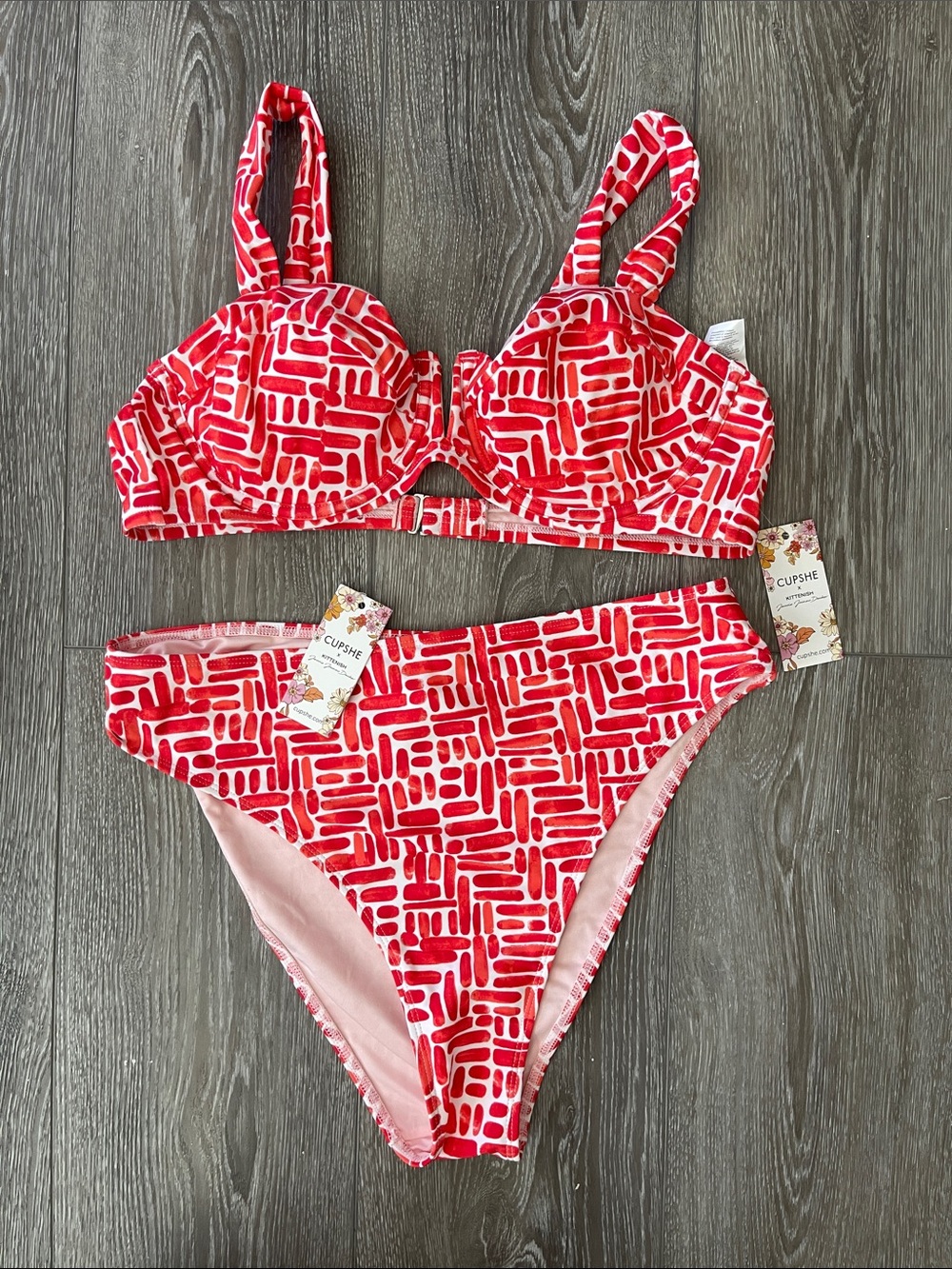 Cupshe Red & White Geometric Bikini Set